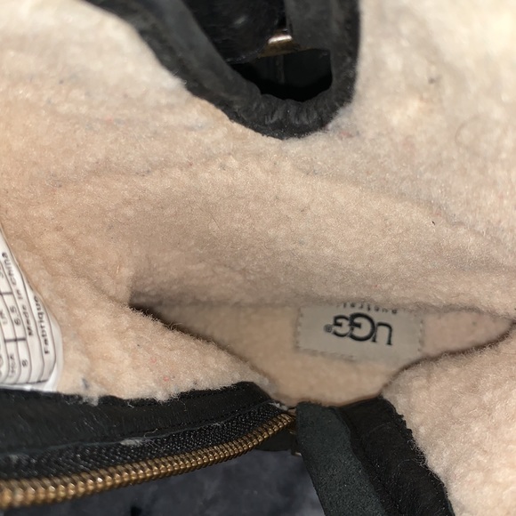 UGG Chaney Black Leather and Shearling Lined Boots - 8 - Picture 11 of 12
